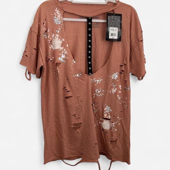 Affliction Y2K Punk Tee | Distressed Alt Grommet Cut-Out Emo Sleaze NEW - Picture 2 of 4